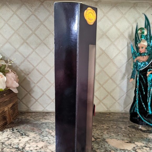 VTG NIB Cruella De Vil Barbie - Picture 6 of 8